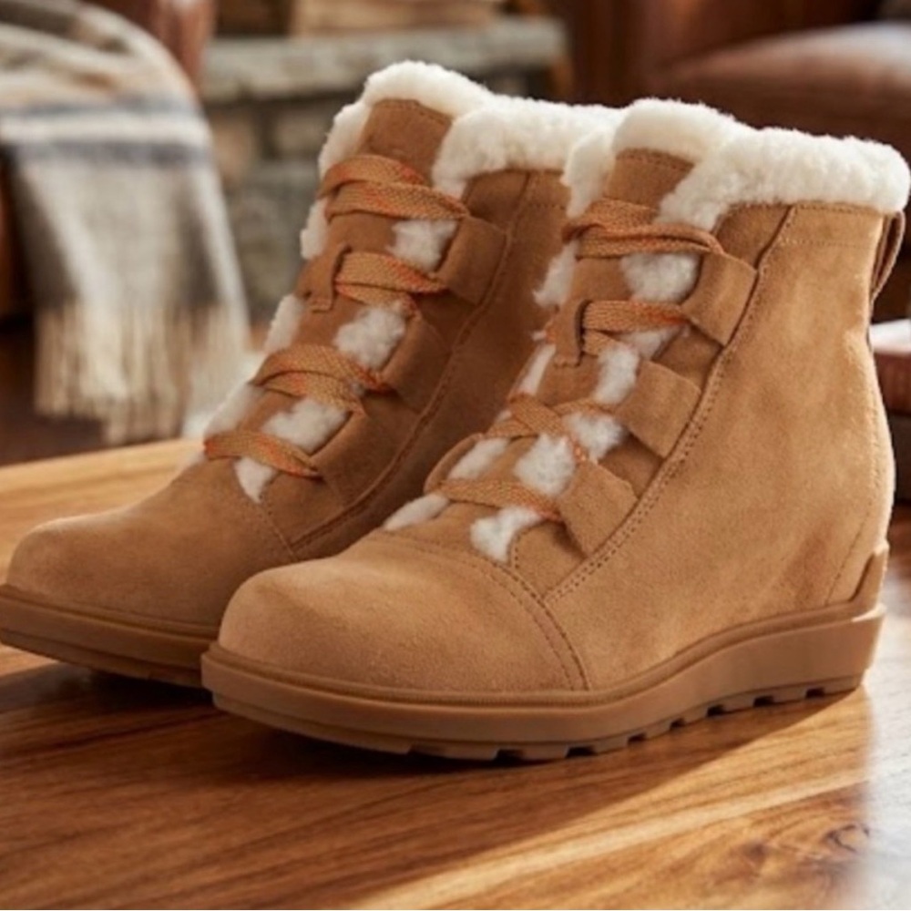 Sorel Evie ll Cozy Tawney Buff Suede Faux-Fur Wedge Ankle Boots